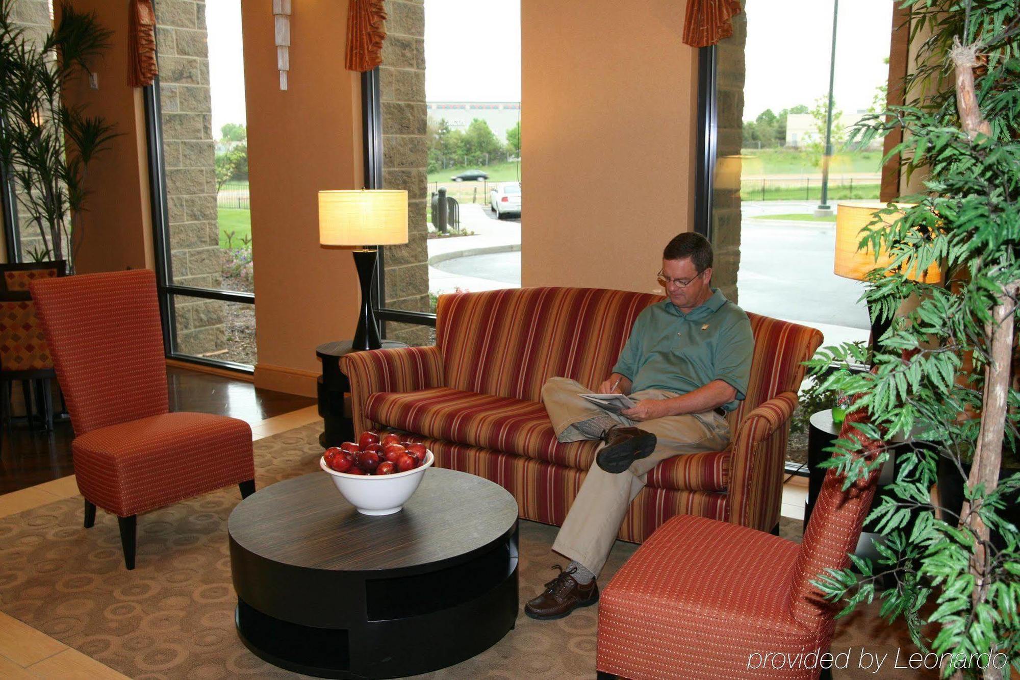 Hotel Hampton & - West 3*